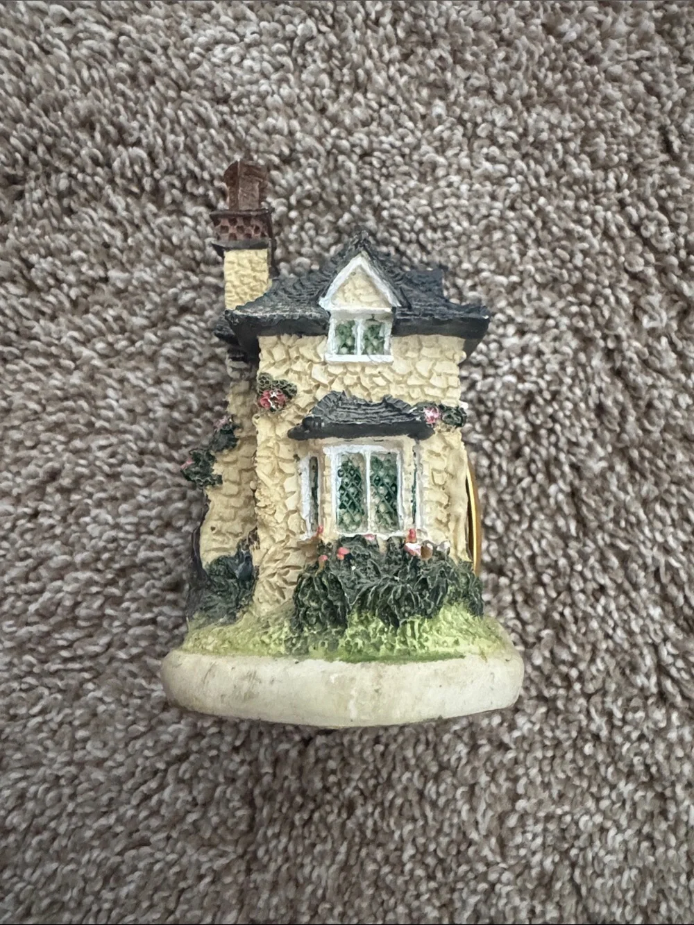 Cream Cottage Wall Clock Decor with Gold Accent